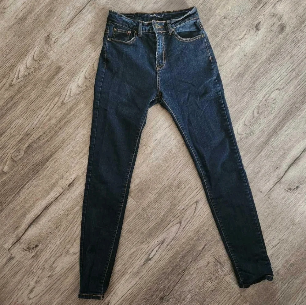 Jeans - Picture 2 of 3